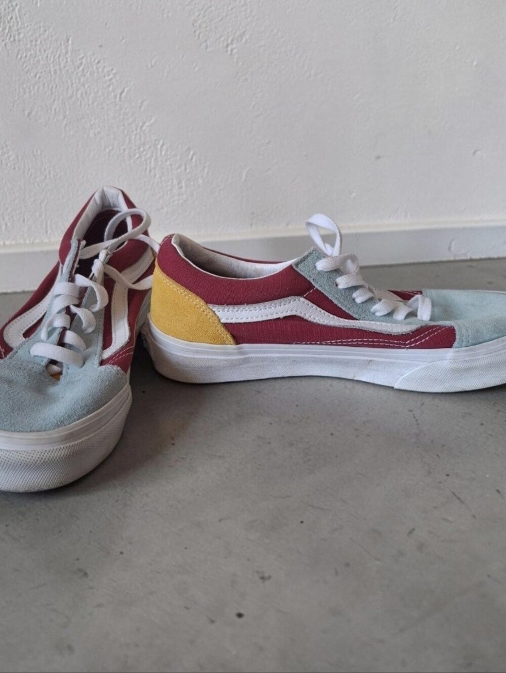 Vans Multi-Panel Low Top Sneakers in Light Blue, Burgundy/Y Junior Size 5.5